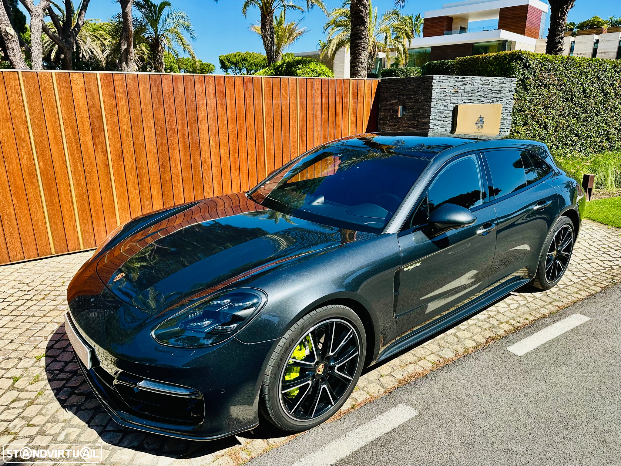 Porsche Panamera Sport Turismo - 2