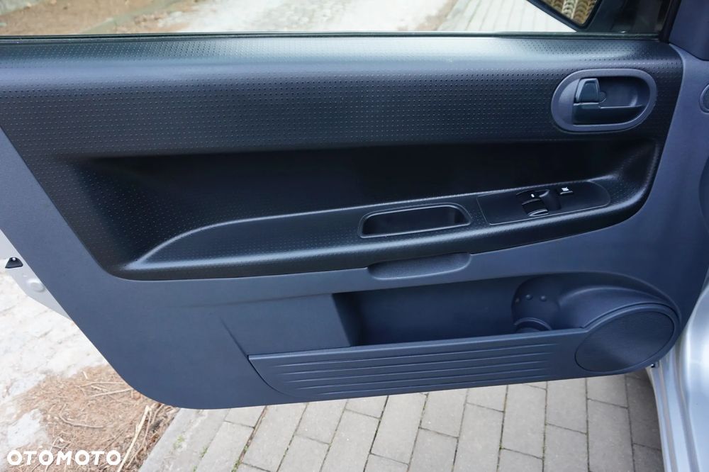 Mitsubishi Colt - 25