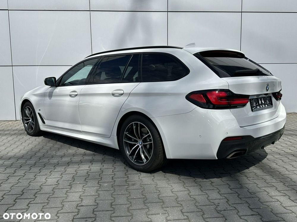BMW Seria 5 520d xDrive mHEV M Sport sport - 11