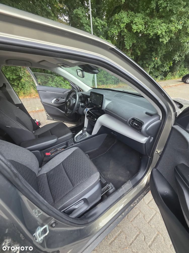 Toyota Yaris Cross - 25