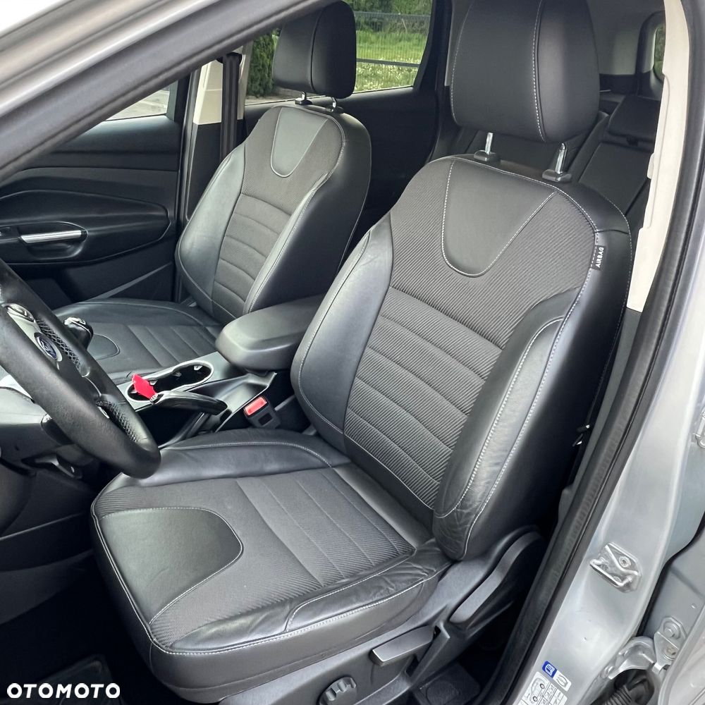 Ford Kuga 1.5 EcoBoost 2x4 Titanium - 23