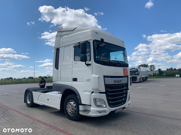 DAF XF 106 460 EURO 6 SpaceCab Standard  Automat