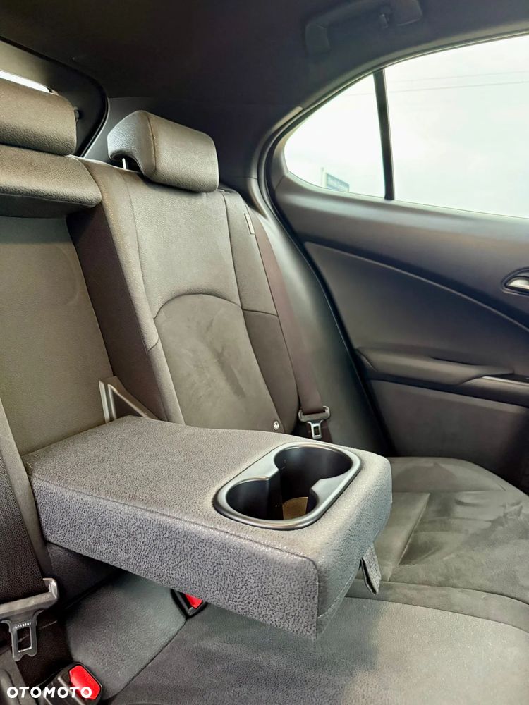 Lexus UX 200 GPF Business 2WD - 36