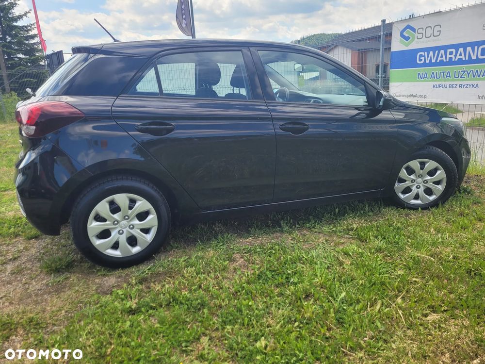 Hyundai i20 blue 1.2 Select - 19