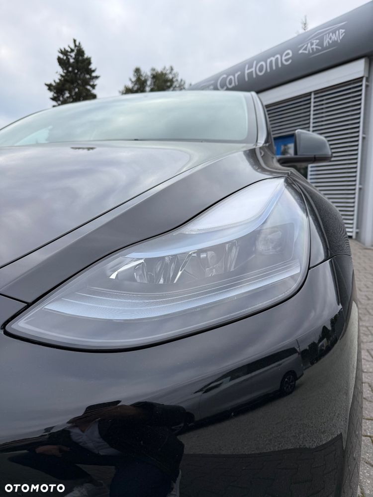 Tesla Y Long Range AWD - 7