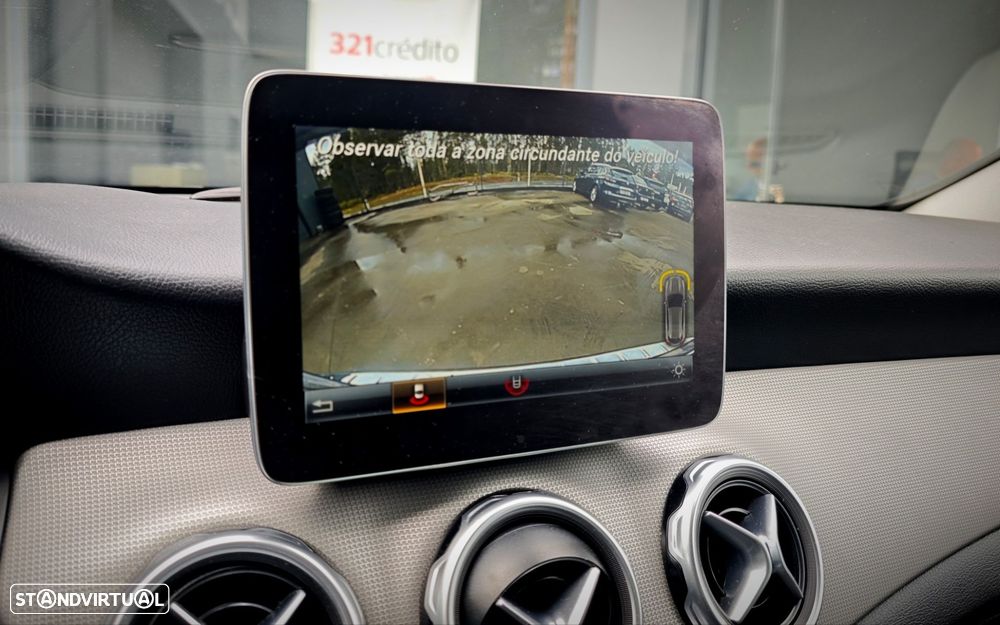Mercedes-Benz GLA 180 d Urban - 19