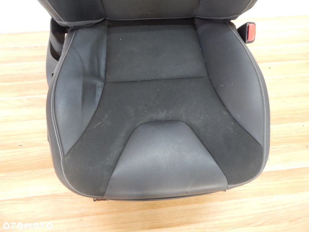Fotel półskóra przód Volvo XC60 xc60 I 08-17 Łuków części - 3