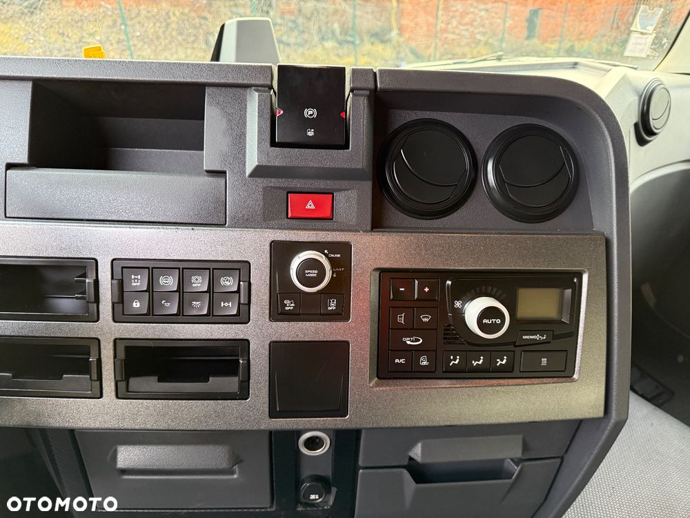 Renault T480 *SLEPPER CAB* KLIMA POSTOJOWA* LODÓWKA* 315/70* 2 BAKI* Z Francji - 16