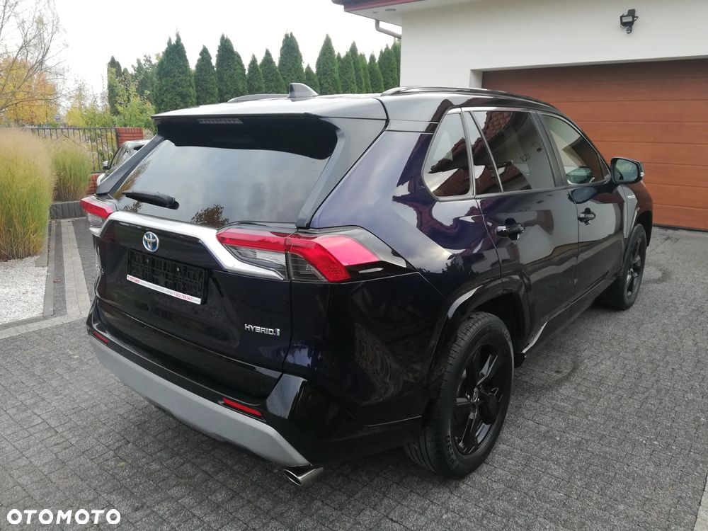 Toyota RAV4 - 8