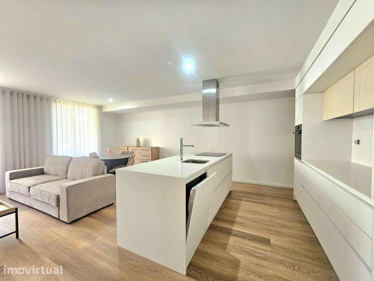 Apartamento T2 junto ao El Corte Inglês semi - mobilado. - Grande imagem: 5/22