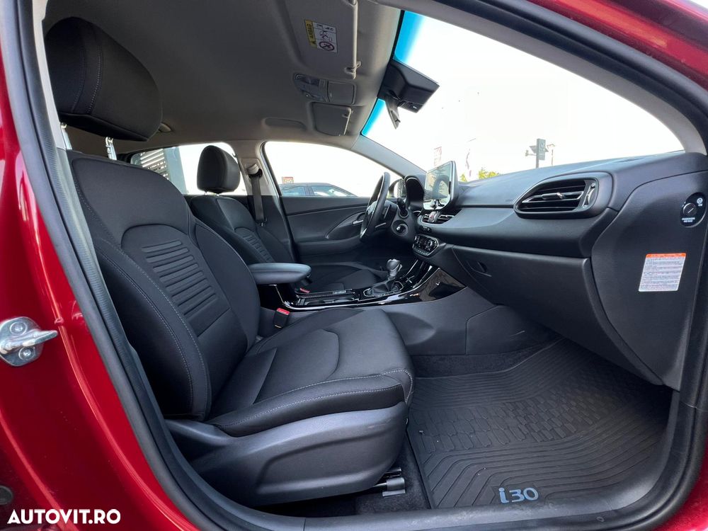 Hyundai i30 1.5 T-GDI 48V-Hybrid DCT Advantage - 17