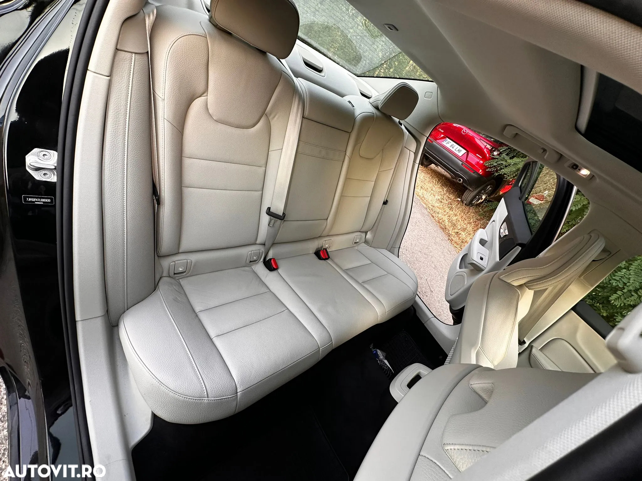 Volvo S60 T5 Momentum Pro - 8