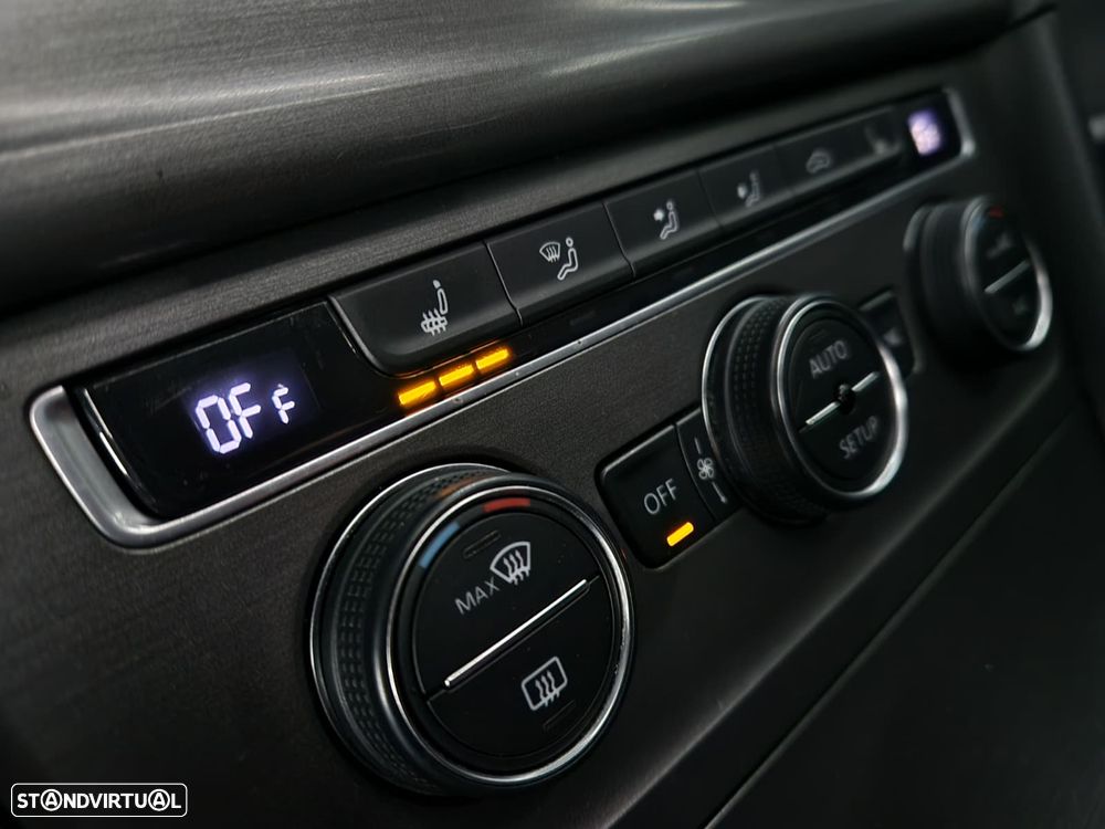 VW Golf 1.6 TDi Confortline DSG - 12