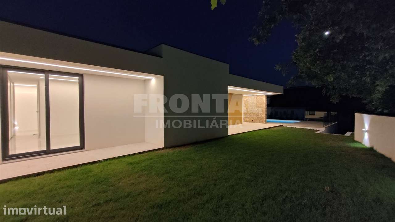 Moradia T3 Nova com Piscina - Sôpo - Grande imagem: 4/60