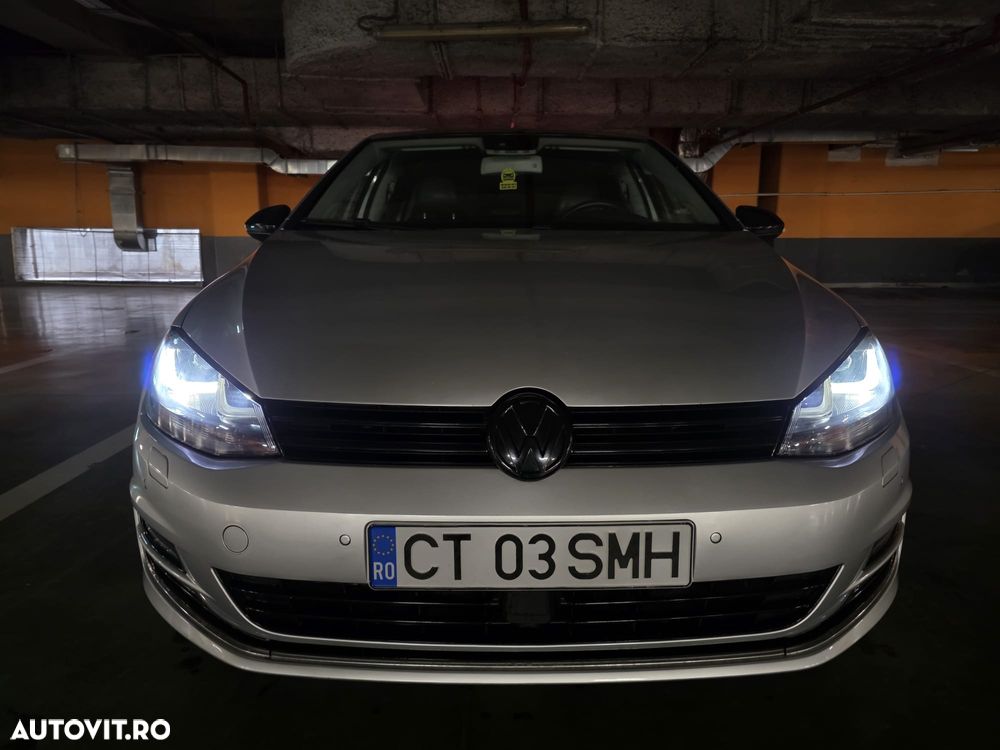 Volkswagen Golf - 10