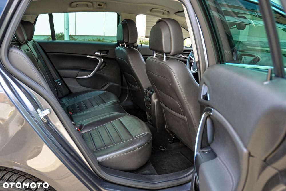 Opel Insignia - 12