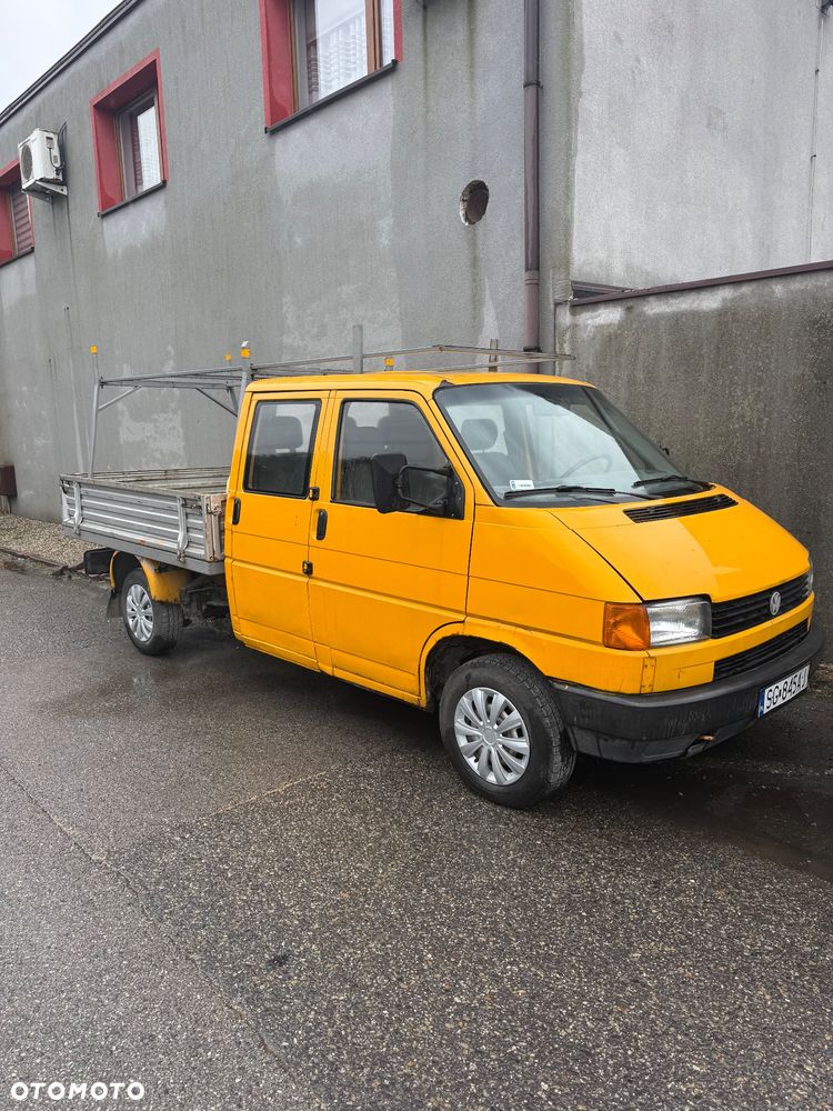 Volkswagen Transporter - 1