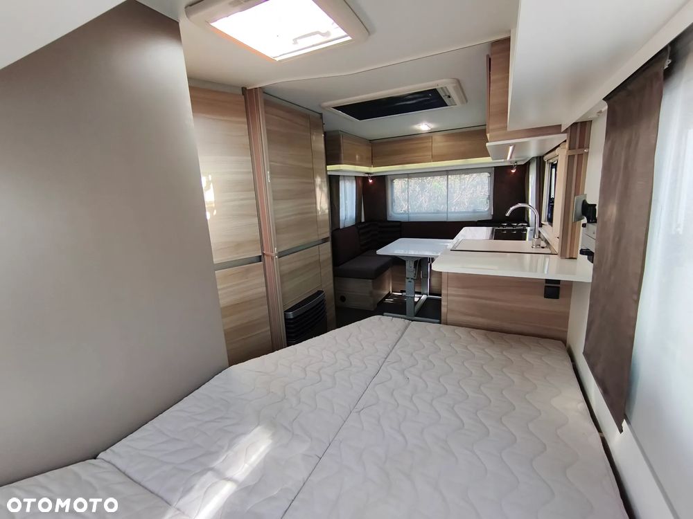 Adria - 28