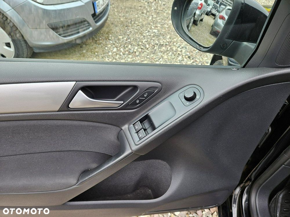 Volkswagen Golf - 12