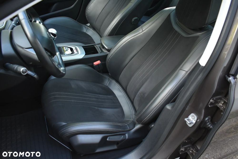 Peugeot 308 2.0 HDi Allure - 6