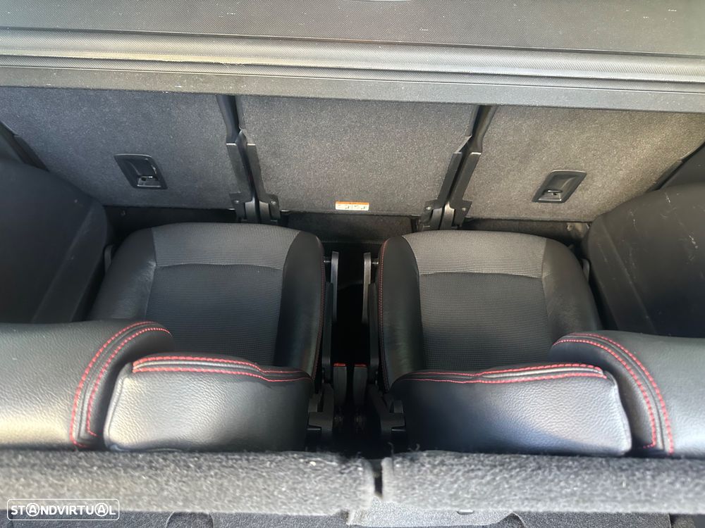 Ford S-Max 2.2 TDCi Titanium 7L - 39