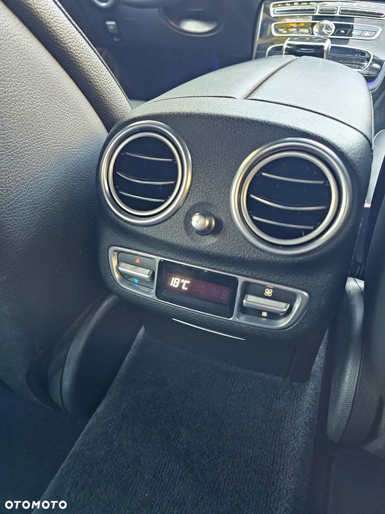 Mercedes-Benz Klasa E 200 9G-TRONIC - 21