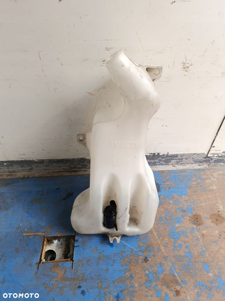 pompka spryskiwaczy iveco daily 06-11 504015670 - 2