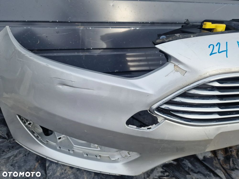 22/ zderzak przedni ford focus mk3 3 - 2