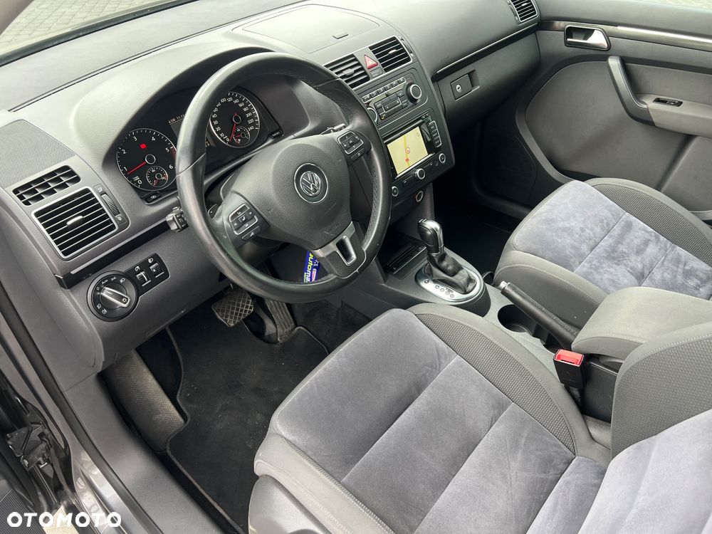 Volkswagen Touran 2.0 TDI DPF Comfortline DSG - 13