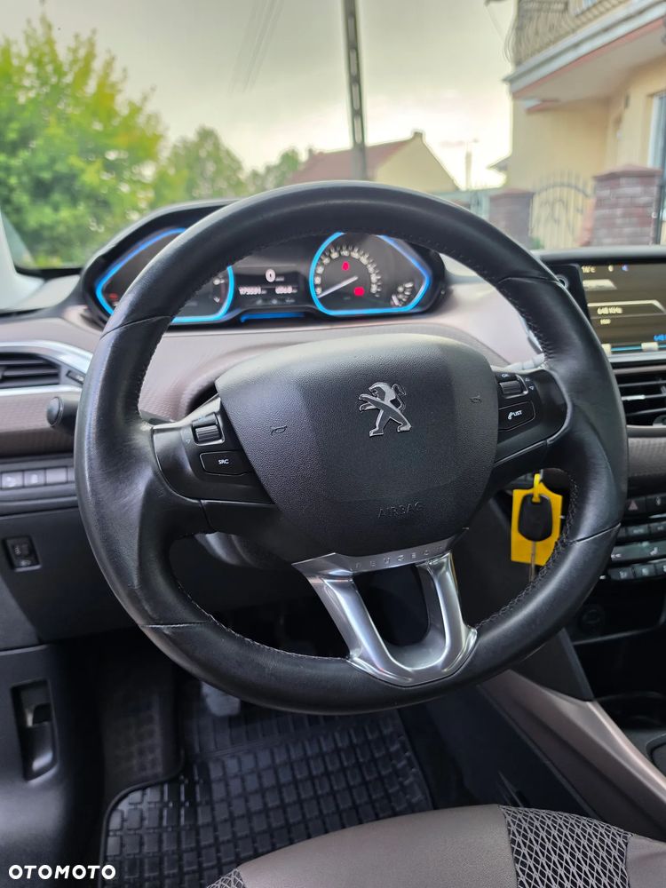 Peugeot 2008 1.6 VTi Allure - 22
