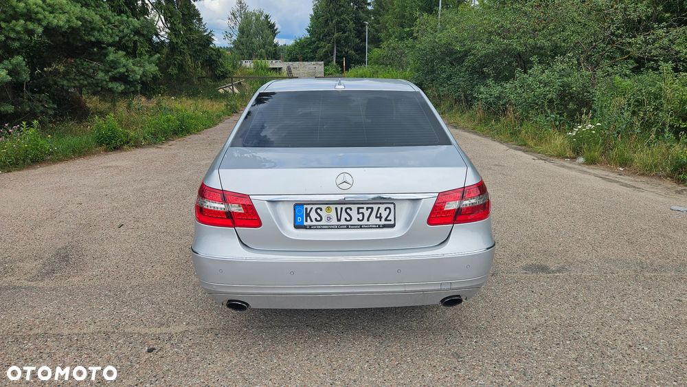Mercedes-Benz Klasa E 300 CDI DPF BlueEFFICIENCY 7G-TRONIC Elegance - 7