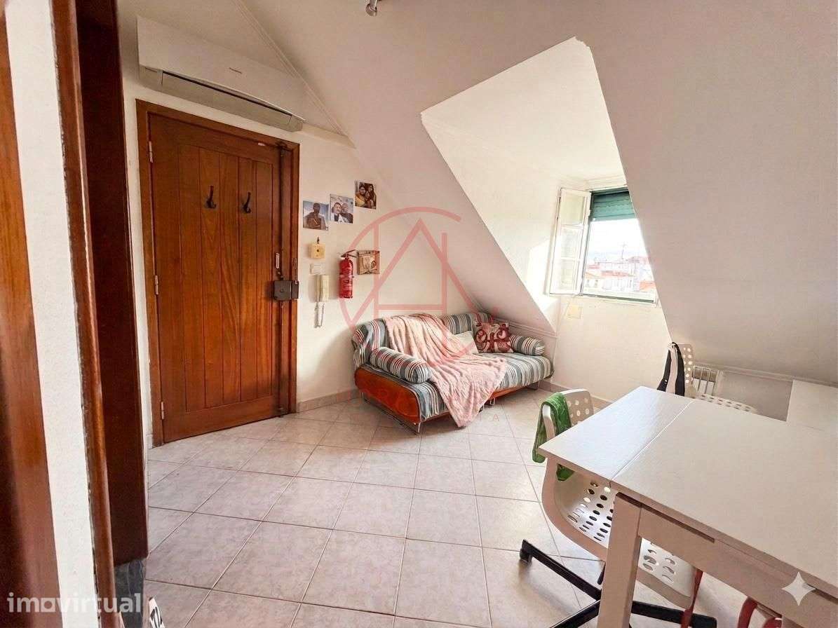T2 Remodelado no Dafundo | Habitação própria ou investimento - Grande imagem: 4/6