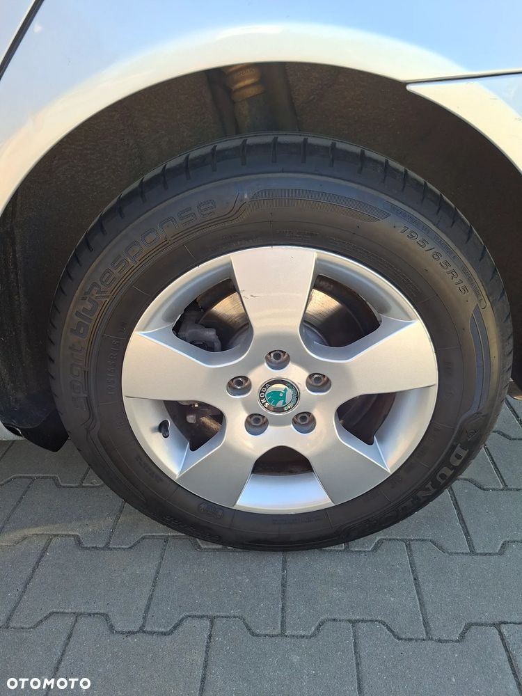 Skoda Octavia 2.0 TDI DPF Elegance - 11