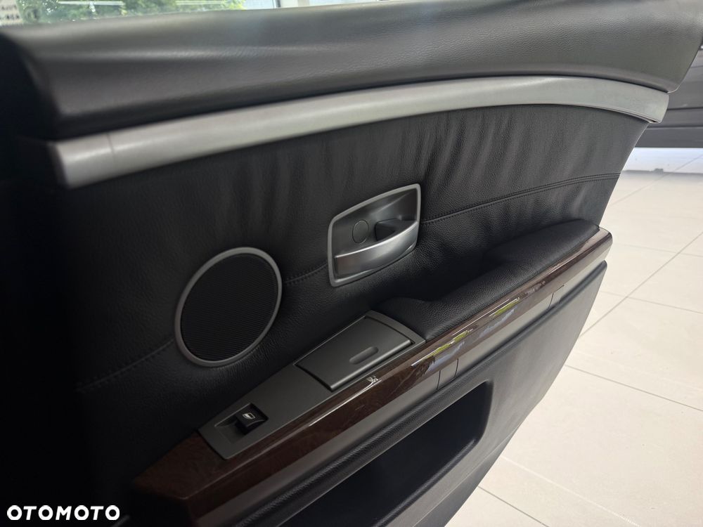 BMW Seria 7 745i - 7