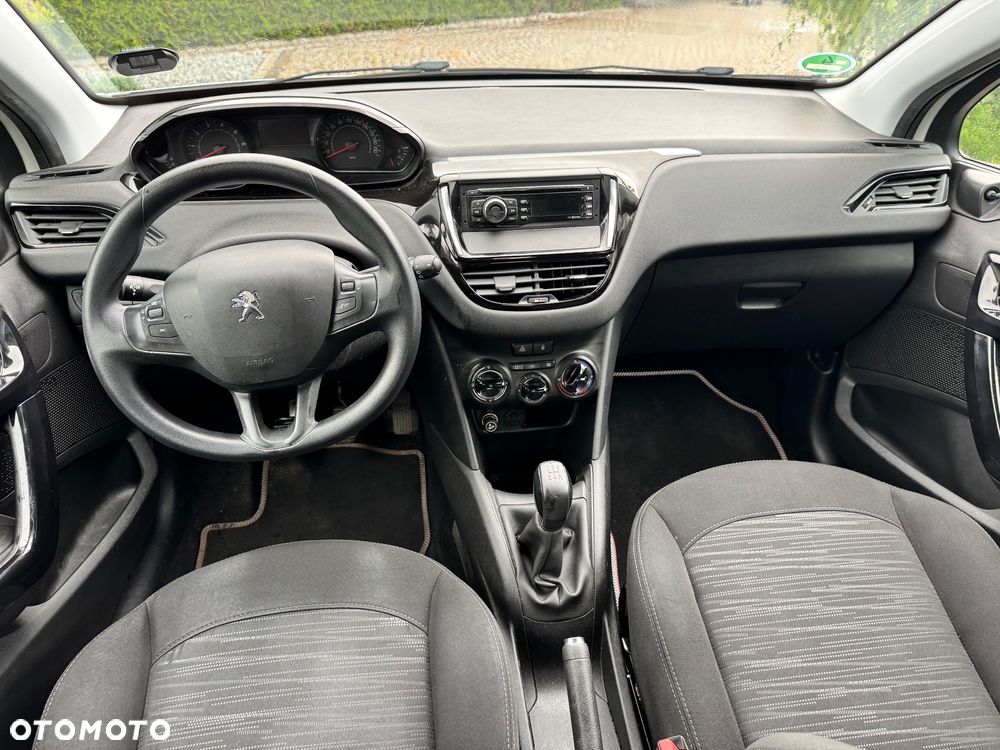 Peugeot 208 - 21