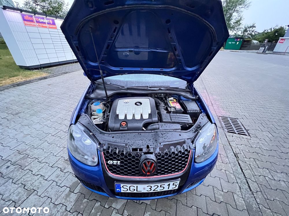 Volkswagen Golf 2.0 TDI DPF GT - 16