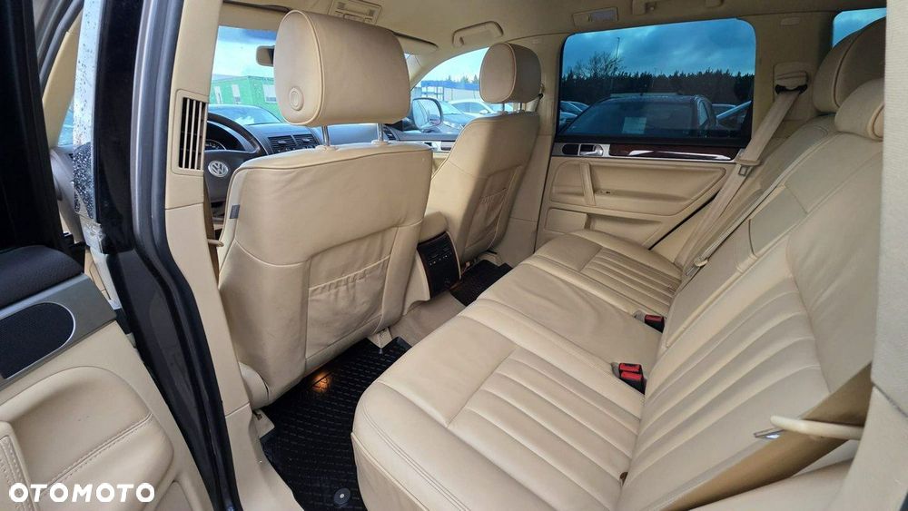 Volkswagen Touareg - 18