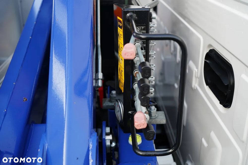 Volkswagen CRAFTER / SKRZYNIA 5 M / HDS PM 3623 / UDŹWIG  990 KG  / 2020 ROK / BLIŹNIAK / 3 MIEJSCA / SPROWADZONY - 21