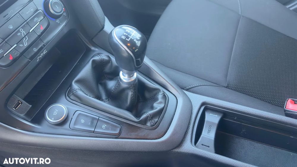 Ford Focus 1.0 EcoBoost Trend - 5