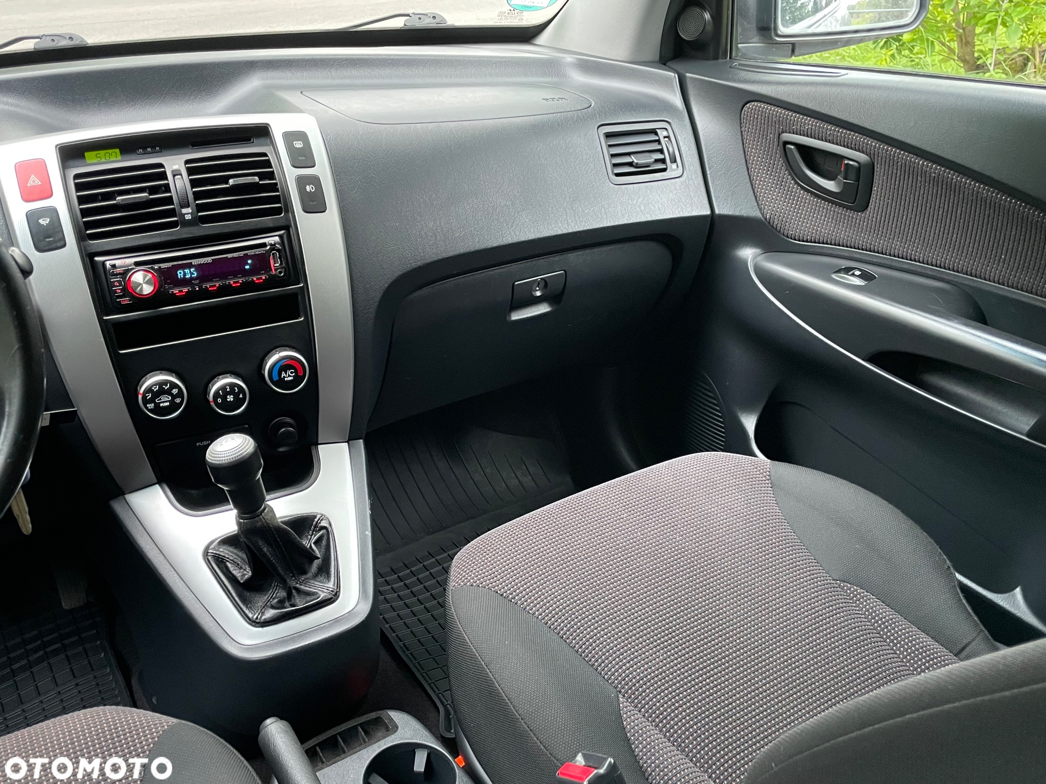 Hyundai Tucson 2.0 2WD GLS - 11