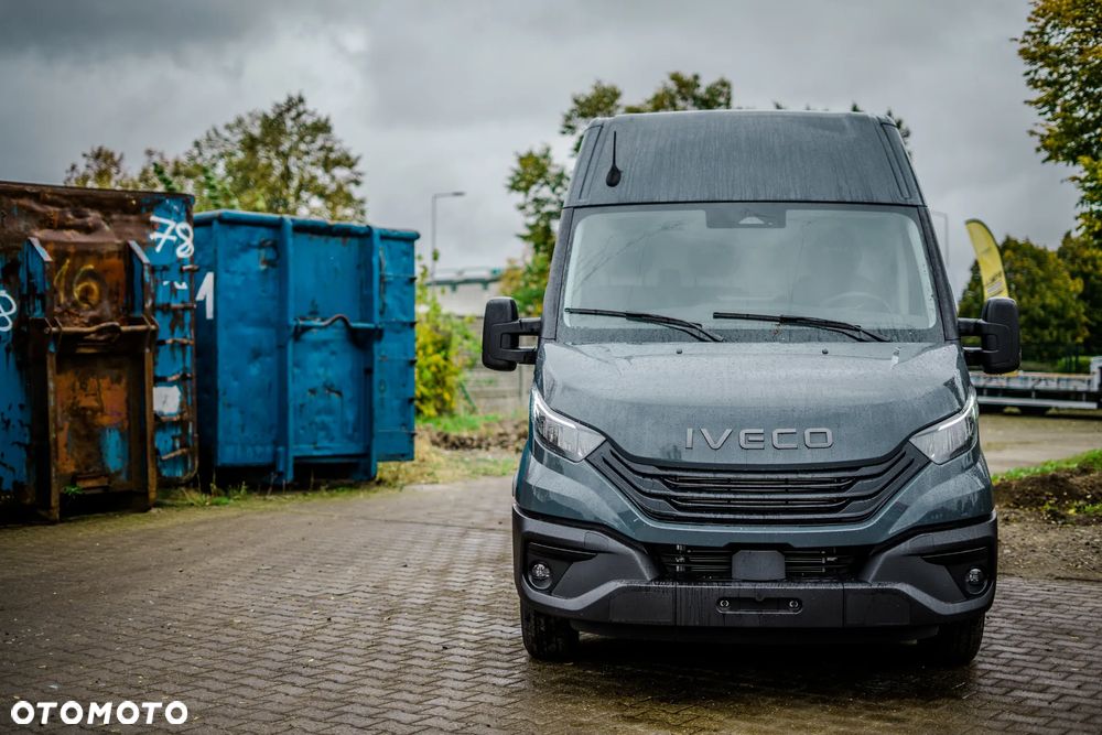 Iveco Daily 35S18HA8 V H2 Furgon Automat 3.0 od ręki - 20