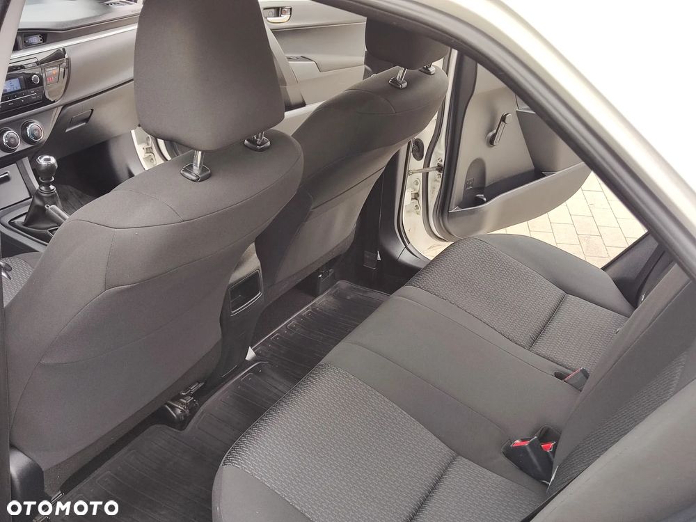 Toyota Corolla 1.6 Comfort - 31