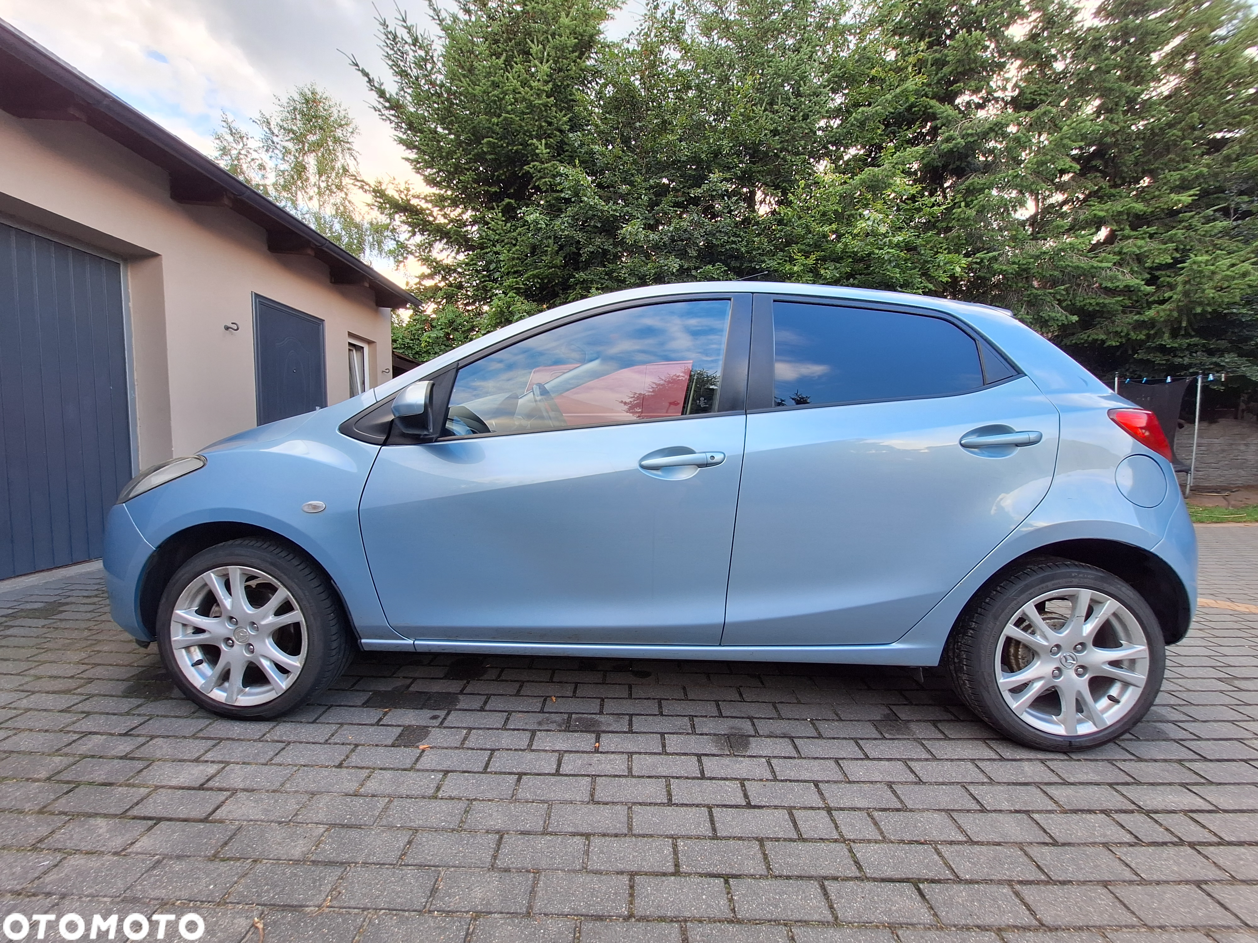 Mazda 2 - 4