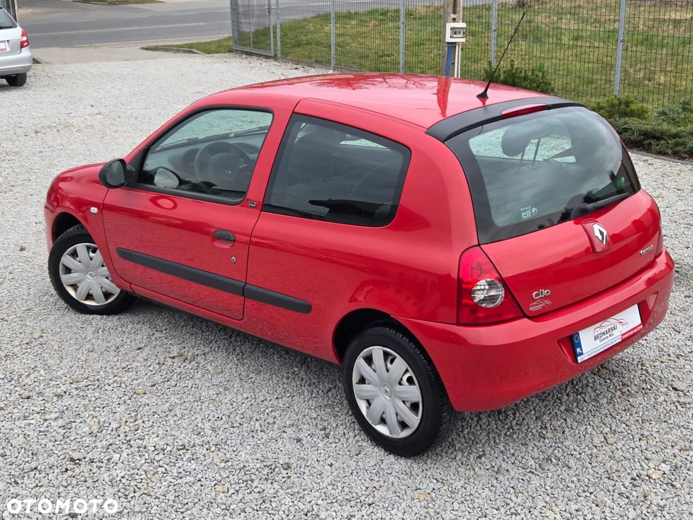 Renault Clio 1.2 16V 75 Expression - 6