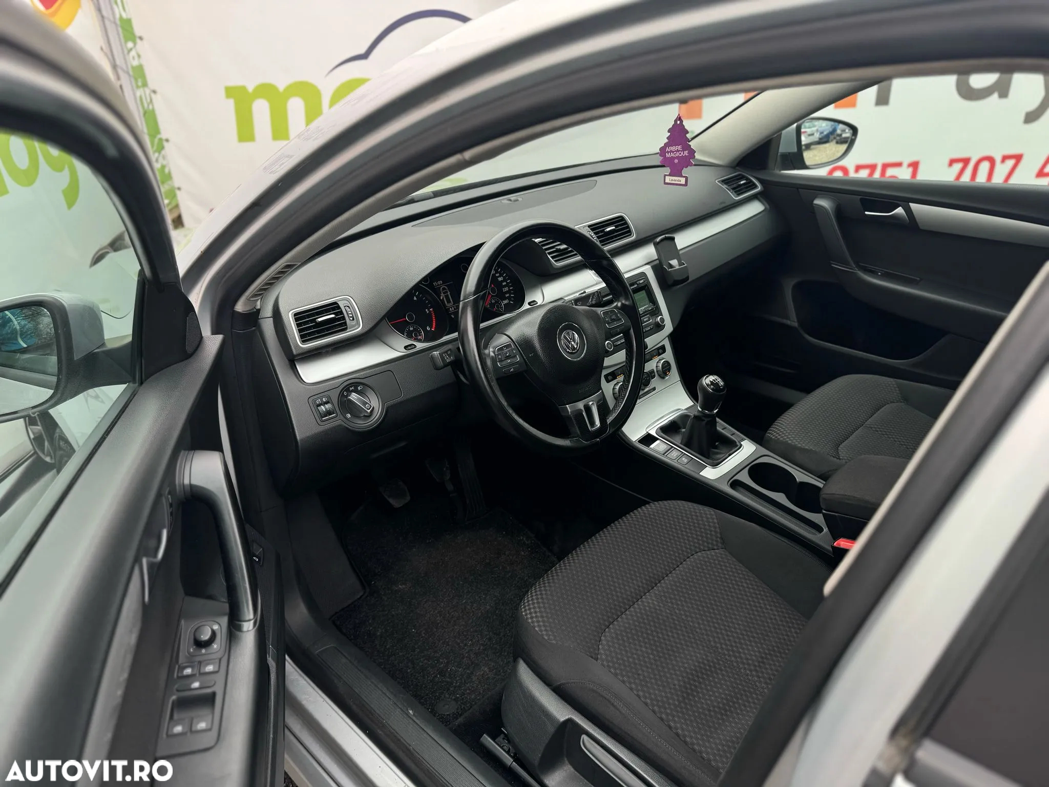 Volkswagen Passat Variant 2.0 TDI Blue TDI Comfortline - 28