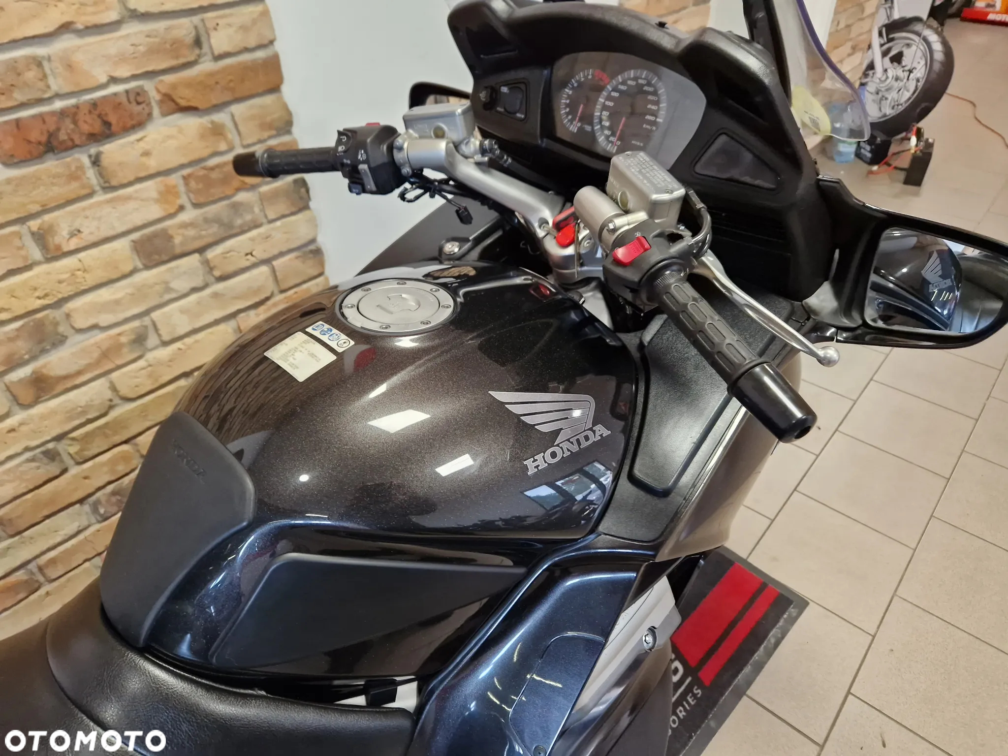 Honda ST - 26