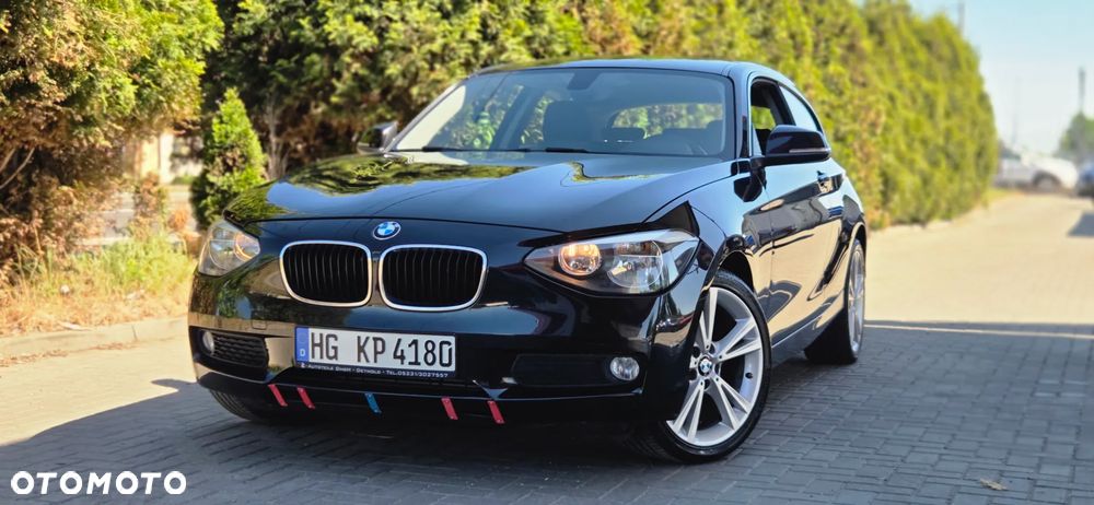 BMW Seria 1 114d Sport Line - 2