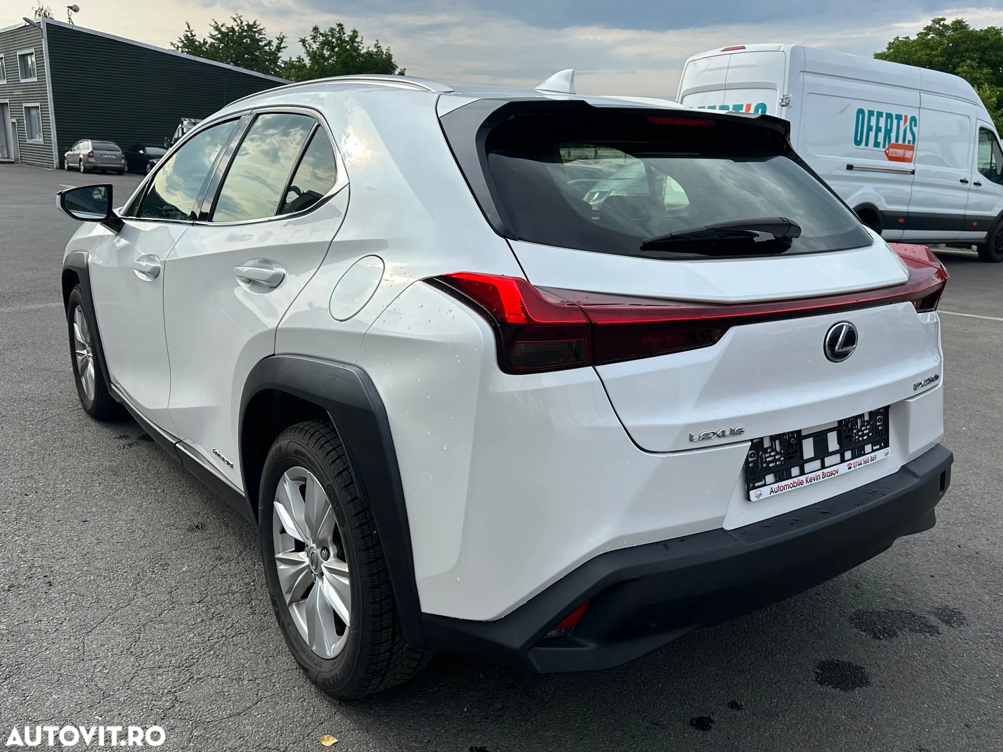 Lexus UX 250h Business Edition - 21