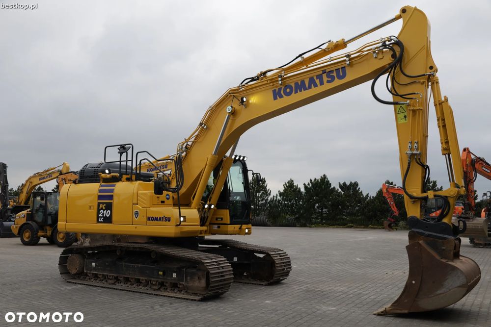 Komatsu PC210LC-11 - 10