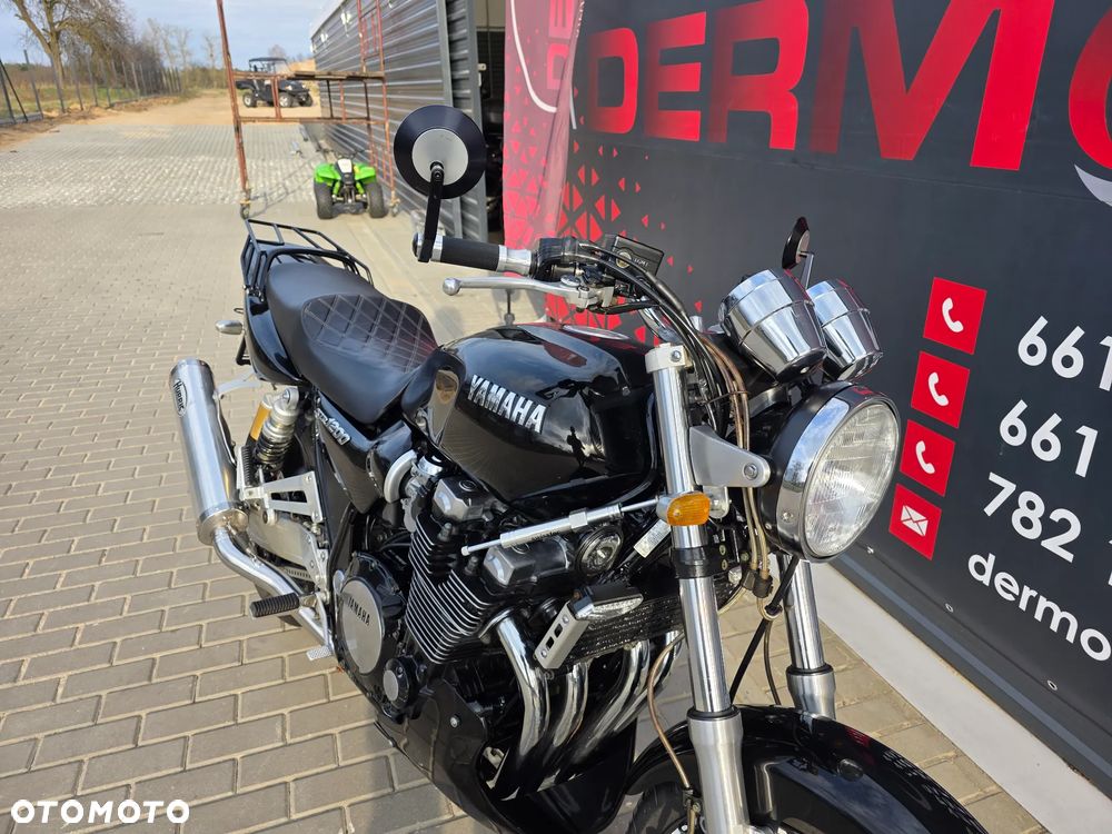 Yamaha XJR - 14